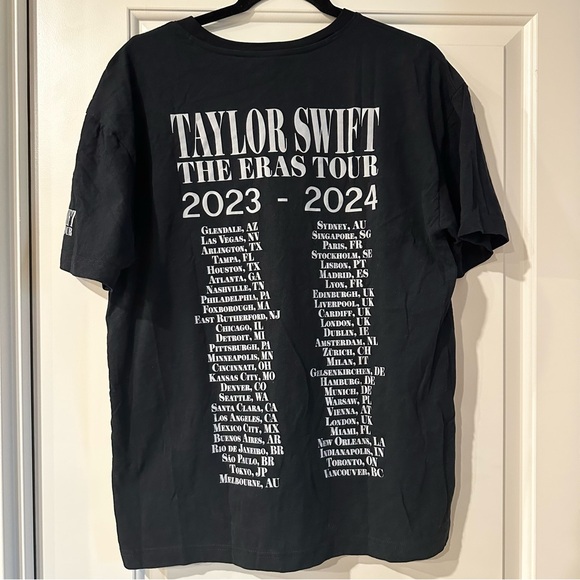 Official Taylor Swift Eras Tour T-Shirt - Picture 2 of 3